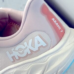 HOKA ARAHI 7 ladies size 9.5